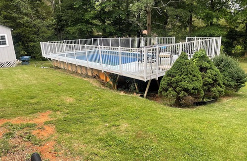 Lithonia House | Charming 3-bedroom house with Pool, WiFi in phenomenal metro Atlanta