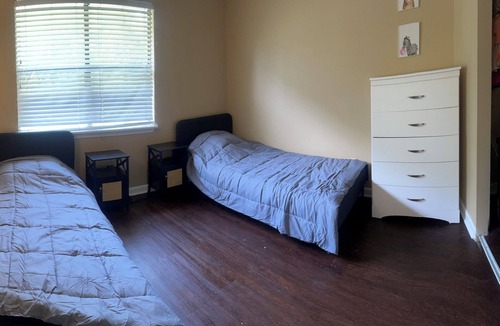 Lithonia House | Charming 3-bedroom house with Pool, WiFi in phenomenal metro Atlanta