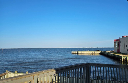 Leeds Point House | Charming 3-bedroom house in wonderful West Creek with AC