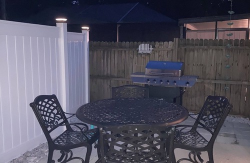 Homosassa House | Charming 3 Bedroom Homosassa Hibiscus House! Perfect for 6 guests and pets