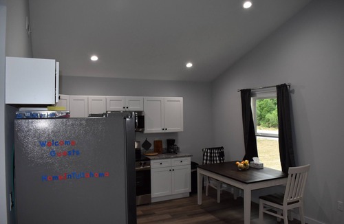 Tullahoma House | Charming 3-bedroom house in Tullahoma with AC, WiFi, Washer/Dryer