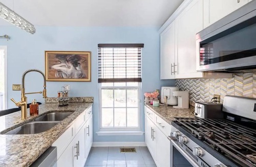 Lithonia House | Charming 3-bedroom house with WiFi, AC in enjoyable Lithonia