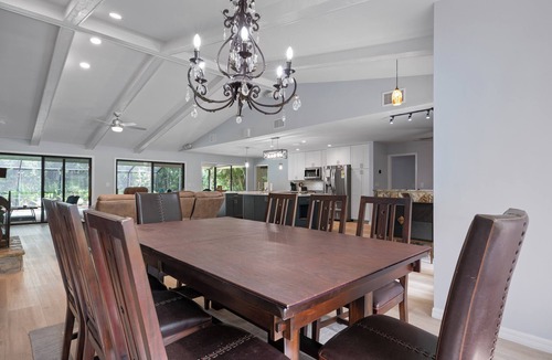 Fruitville House | Charming 3-bedroom house in delightful Sarasota with WiFi, AC