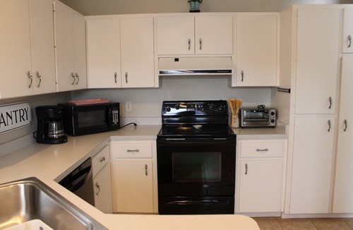 Fruitville House | Charming 3-bedroom house with WiFi, AC in Sarasota