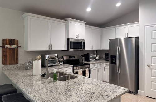 Alachua House | Charming 3-bedroom house with AC, WiFi in lovely Alachua