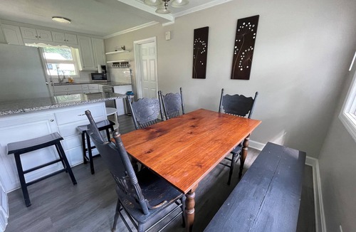 Cabarrus County House | Charming 3-bedroom house with AC and WiFi in lovely Midland