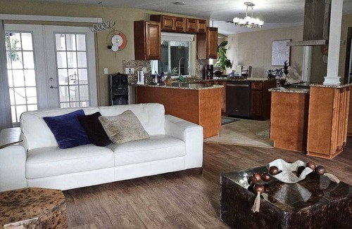 Sebring House | Charming 3-bedroom house with AC and WiFi in phenomenal Sebring