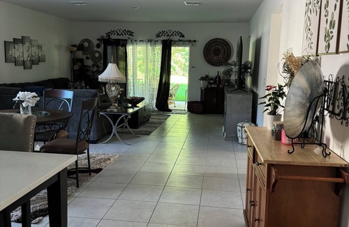 DeLand House | Charming 3-bedroom house with WiFi, AC in peaceful DeLand