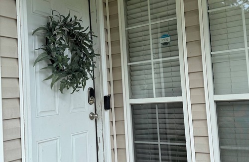 Florida Panhandle House | Charming 3-bedroom house with WiFi and AC in superb Pace
