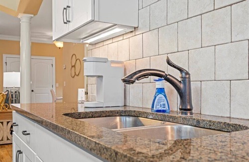 Florence House | Charming 3-bedroom townhome with Largest Accommodations in superb Florence