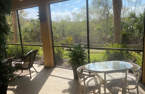 Nokomis House | Charming 3-bedroom townhome with AC and WiFi in Venentian Golf and River Club