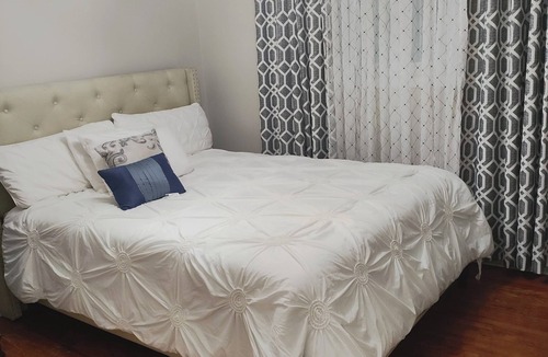 Decatur House | Charming 3-Bedroom Upper-Floor Home Near Downtown Atlanta
