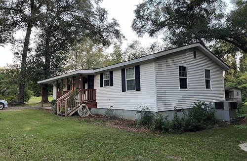 Fort Valley House | Charming 3-bedroom house, close to I-75, Ga National Fairgrounds, Robins.