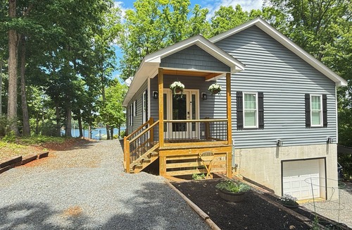 Mount Gilead House | Charming 3-bedroom house in tranquil Mount Gilead with lake views