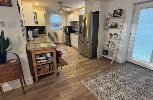 Roxborough-Manayunk House | Charming 3-bedroom dog friendly house sleeps 12 Walkable to Main Street Manayunk