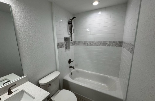 Spring Hill House | Charming 3-bedroom house in Spring Hill