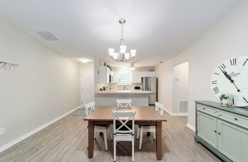 Fruitland Park House | Charming 3-bedroom house with Golfcart and WiFi in The Villages