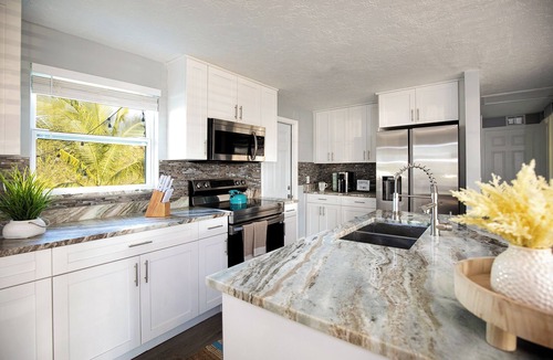 Redevelopment Area Villa | Charming 3-bedroom villa with AC, WiFi in tranquil Naples