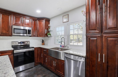 Marietta House | Charming 3bedroom 2.5 bath entire home in Marietta, Georgia
