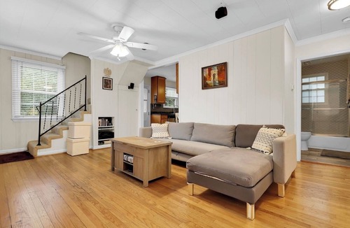 College Park House | Charming 3BR house garage AC WiFi W/D near UMD, from 8.20.2026
