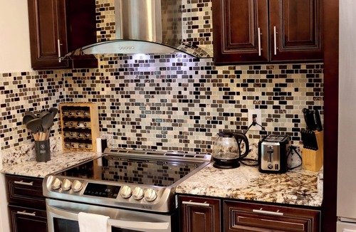 White Oak House | Charming 4-bedroom house with AC and WiFi in brilliant Silver Spring