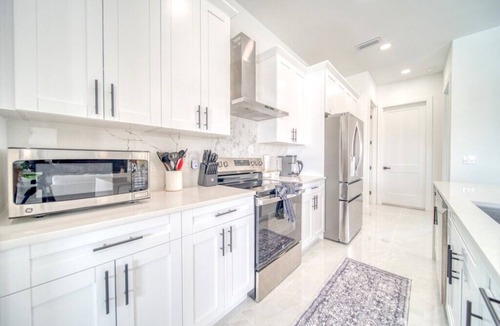 Mariner House | Charming 4-bedroom house with Heated Pool