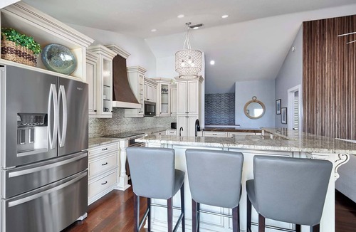 Isles of Capri House | Charming 4 bedroom, Pool, Dock, Bay View on Isles Of Capri, Naples Marco Island