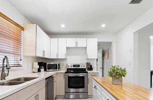 Dania Beach House | Charming 4BR Home w/Private Pool!