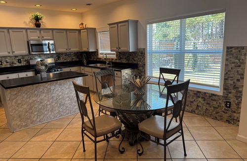 Cliftondale House | Charming 4BR Urban Oasis Near Airport, Downtown & Six Flags!