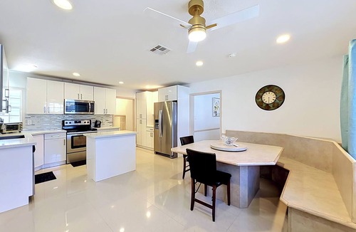 Boynton Beach House | Charming 5-bedroom house with AC in Boynton Beach