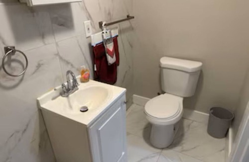 Frankford Bed & Breakfast | Charming 6-bedroom bed & breakfast in fabulous Philadelphia with WiFi