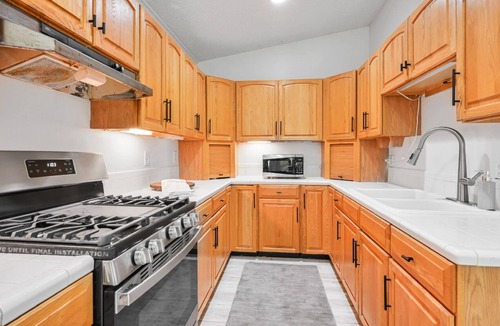 Canton Cabin | Charming and cozy 3-bedroom cabin featuring WiFi,and endless river frontage.