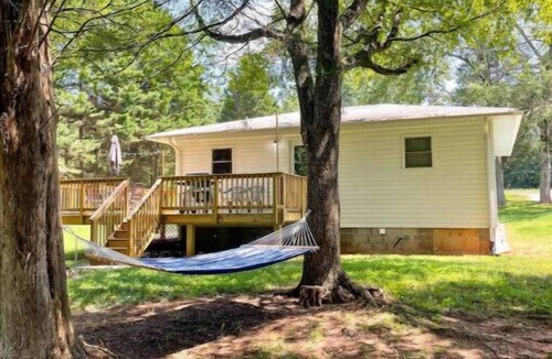 Davidson House | Charming and cozy cottage in Davidson, NC