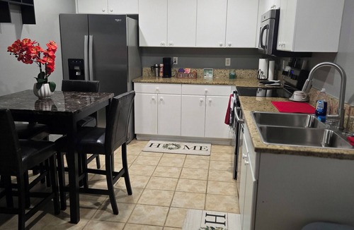 Westminister House | Charming and cozy 3-bedroom duplex in welcoming Lehigh Acres! Come stay here!