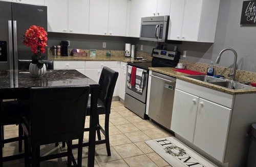 Westminister House | Charming and cozy 3-bedroom duplex in welcoming Lehigh Acres! Come stay here!