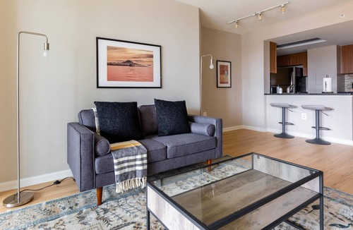Radnor - Fort Myer Heights Apartment | Charming Arlington 1BR Apt w/Gym, 5mi to Dtwn DC