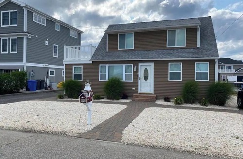 Beach Haven West House | Charming Beach House on the Lagoon