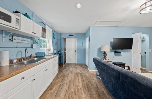 Naples Park House | Charming Beach Bungalow