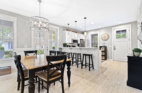Laurel Grove House | Charming Beach Cottage with 2 GOLF CARTS! Near Beach, Pool, Beach Tram, Wharf