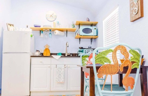 Horton Shores Apartment | Charming Beachside Studio w/Pool, Hot Tub, Walk to Flagler Ave & Beach