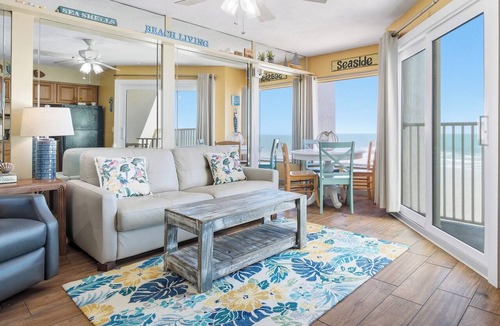 Belleair Beach Condo | Charming Beachfront Gem Condo Featuring Exceptional Views