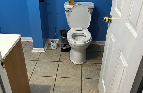 Murfreesboro House | Charming Bedroom in Murfreesboro with WiFi, fitness equipment