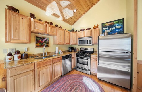 Beech Mountain House | Charming Beech Mtn Retreat Near Slopes | Cozy Fireplace Escape