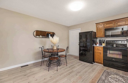 Belmont Historic District House | Charming Belmont Bungalow - 5 Min Walk to Downtown