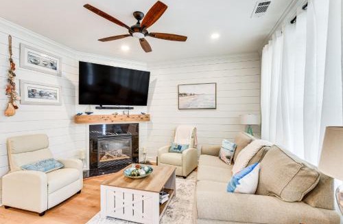 Bluffton House | Charming Bluffton Home w/Yard ~ 3 Mi to Beaches!