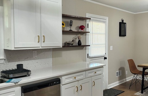 Florence House | Charming Brand NEW 3B/2bathroom house closed by to all shopping and MUSC