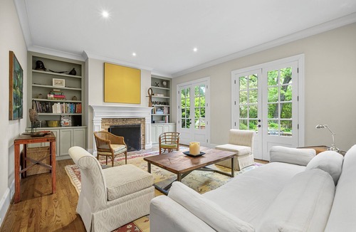Buckhead House | Charming Buckhead Home- with Phenomenal Patio and Garden