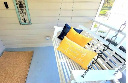 Collier Heights House | Charming Bungalow Minutes From Downtown Atlanta