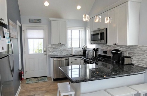 Ocean Beach III House | 💎 Charming Bungalow with Loft - CLOSE TO THE BEACH! Sleeps 4-5