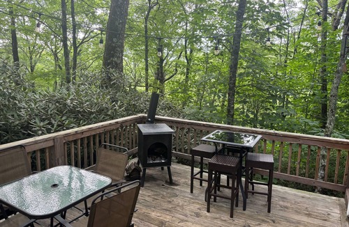 Mirror Lake Cabin | Charming Cabin in Mirror Lake, Highlands North Carolina